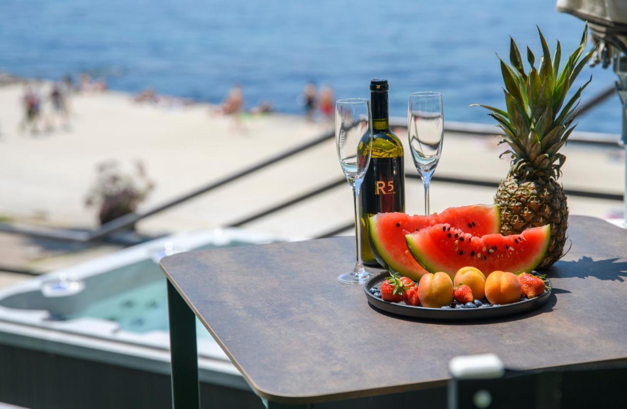 Via Mare Luxury Rooms Сплит Екстериор снимка